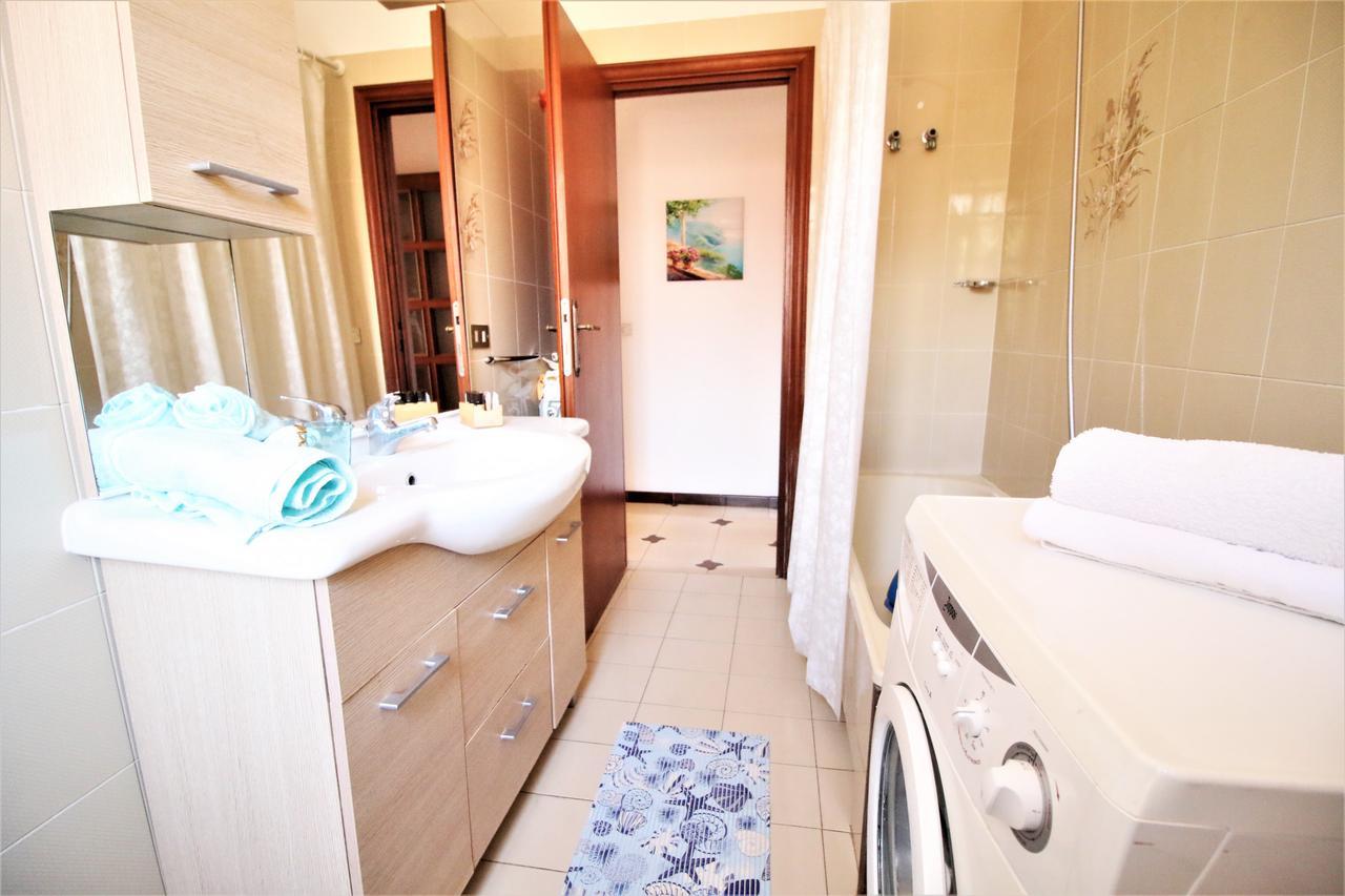Holidaycasa Leone - Con Posto Auto A 200Mt Dal Mare Sperlonga Εξωτερικό φωτογραφία