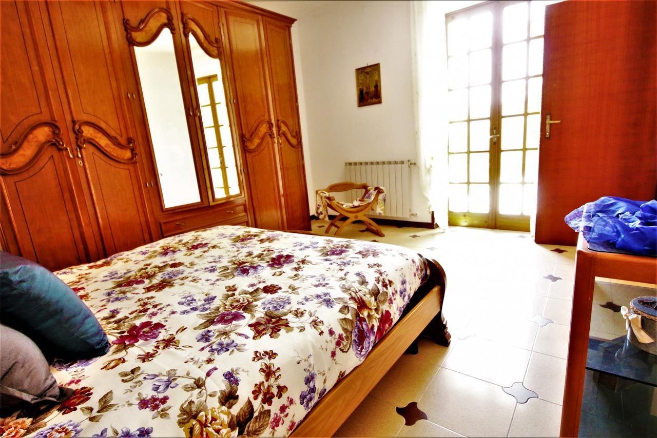 Holidaycasa Leone - Con Posto Auto A 200Mt Dal Mare Sperlonga Εξωτερικό φωτογραφία